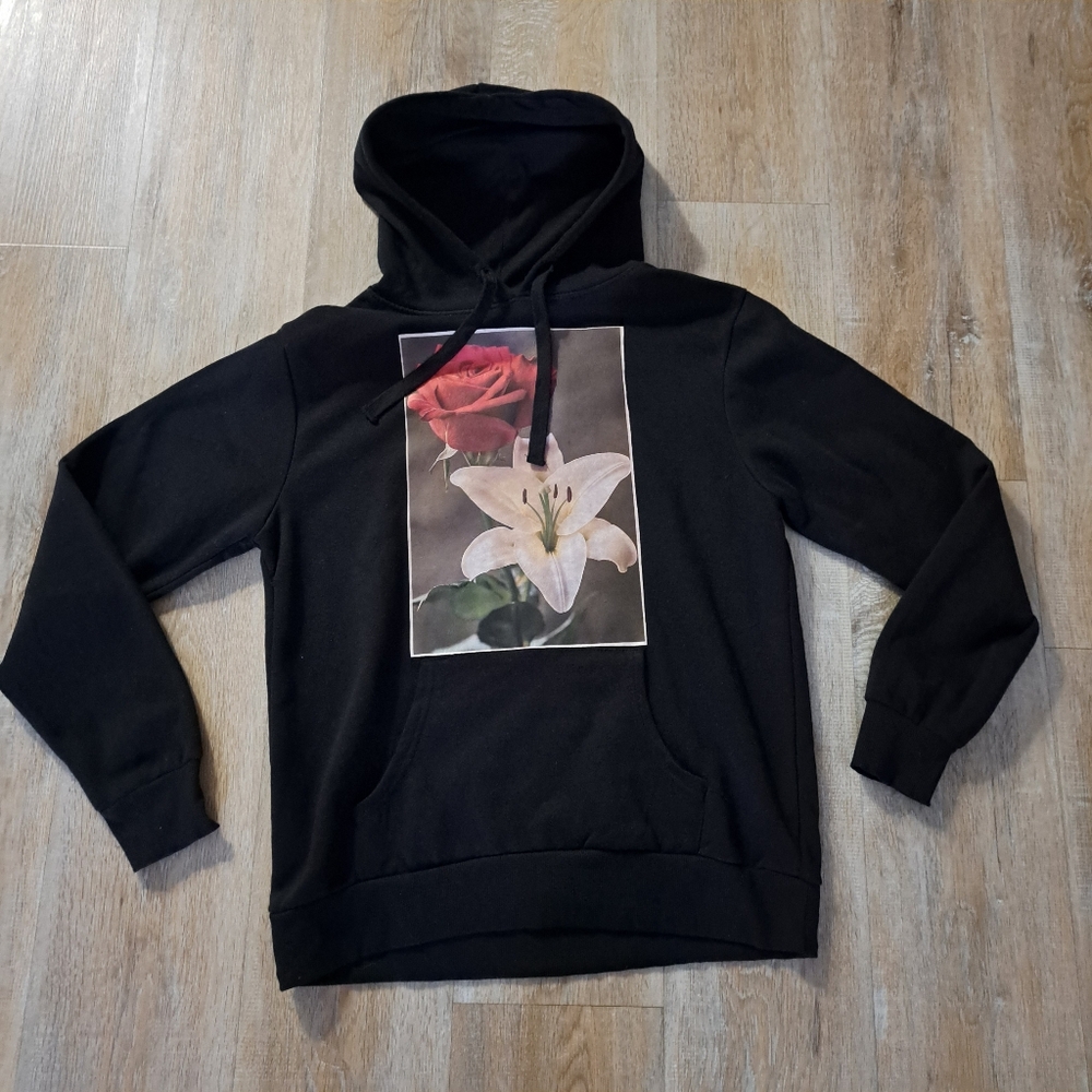 Black Floral Graphic Hoodie with Red Rose & White Lily Men's Size Medium